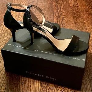 Steven by Steve Madden Vienna Ankle Strap Sandal 3” Black Leather Sz 8 *EUC*